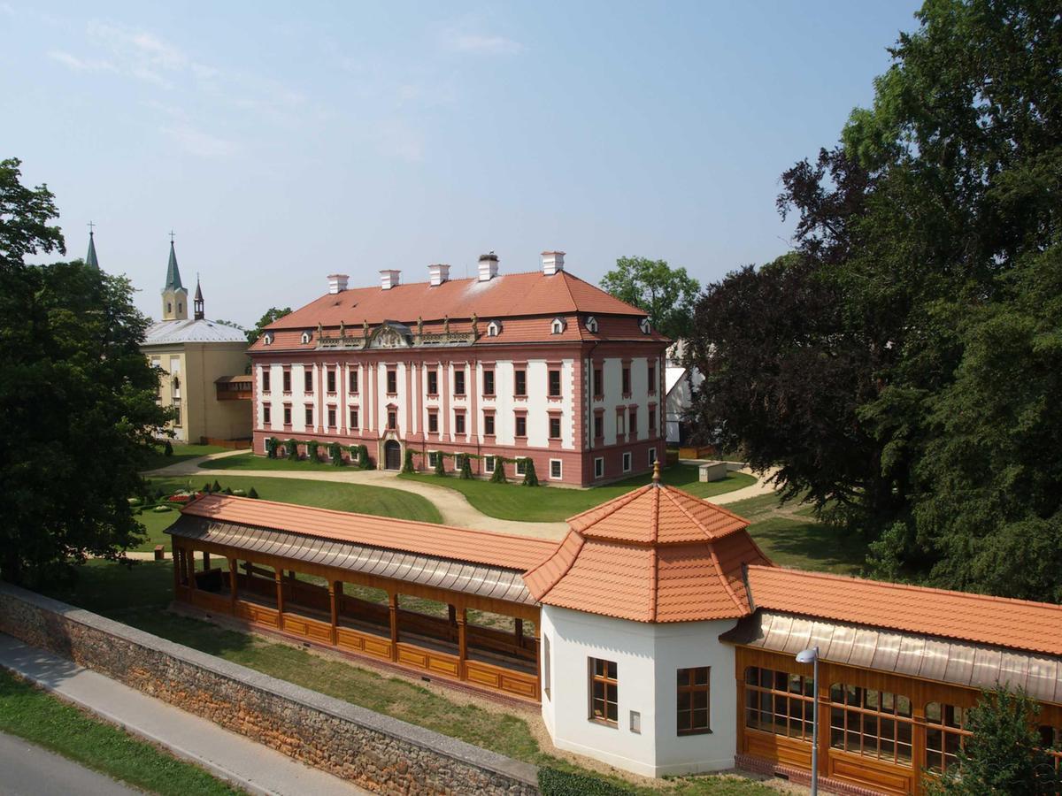 Zamecke Ubytovani U Dobre Hrabenky Kunín Buitenkant foto